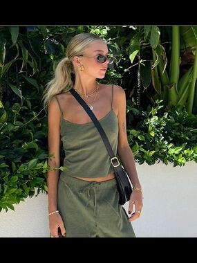 NWT Princess Polly x PacSun Earth Club Khaki Cami Top Size 6 Green